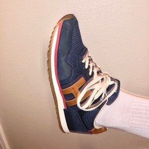 Men’s size 10 Tommy Hilfiger sneakers